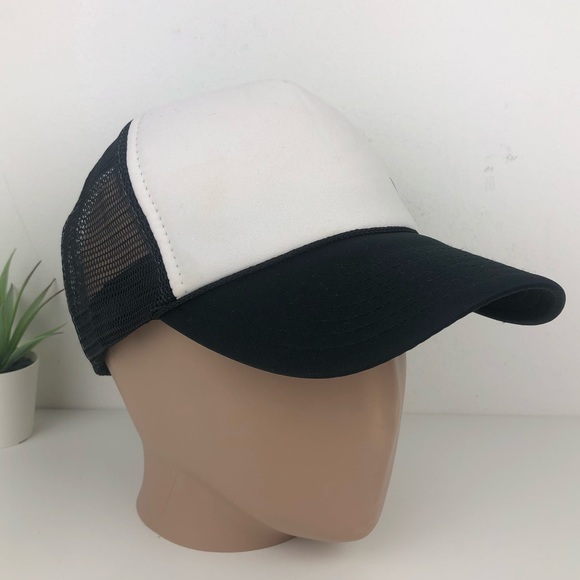 Vans Off The Wall Black & White Trucker Style Snap Back Baseball Cap - Picture 4 of 16